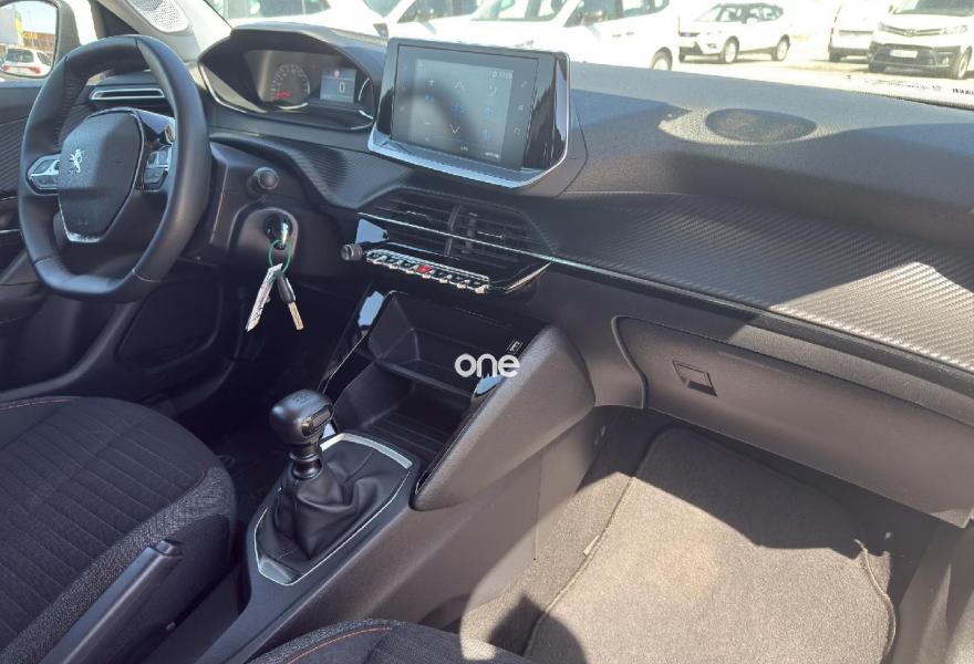 PEUGEOT 2008 2021