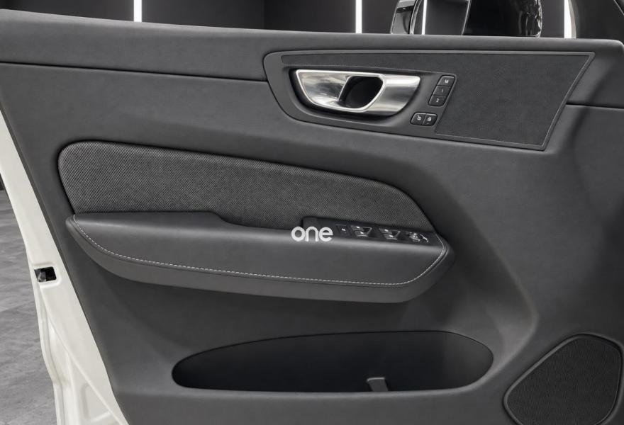 VOLVO XC60 2020