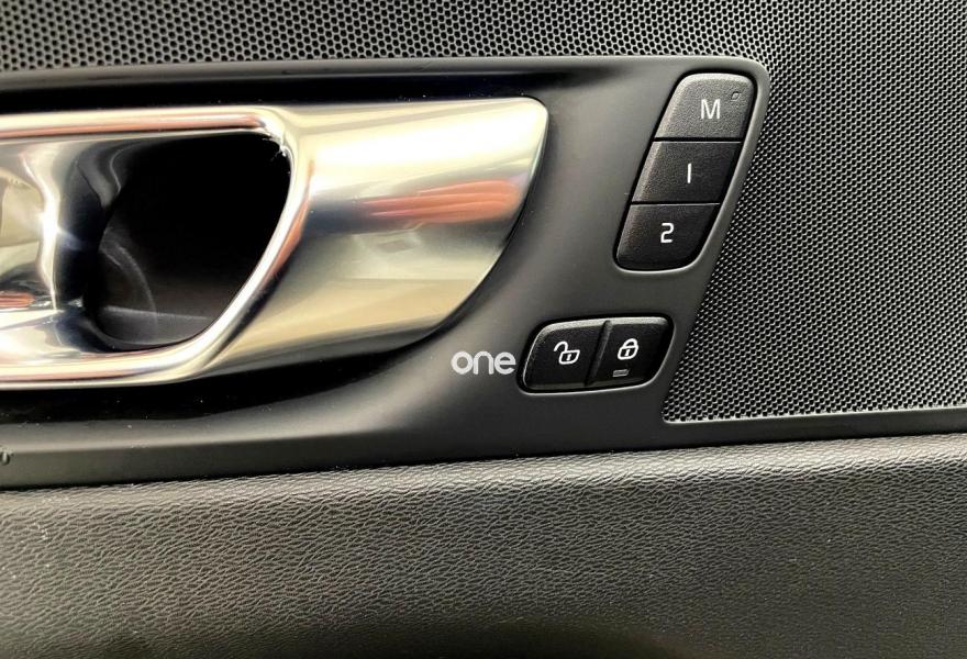 VOLVO XC60 2020