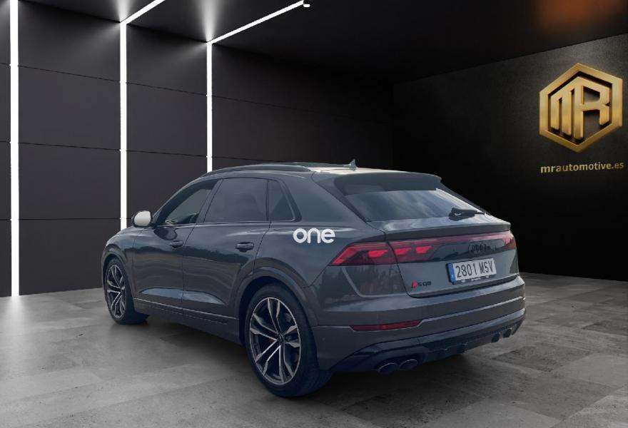 AUDI Q8 2024