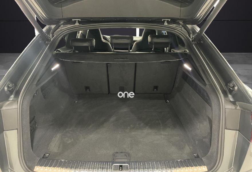 AUDI Q8 2024
