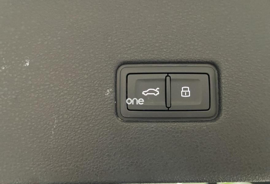 AUDI Q8 2024