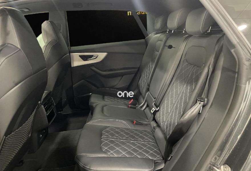 AUDI Q8 2024