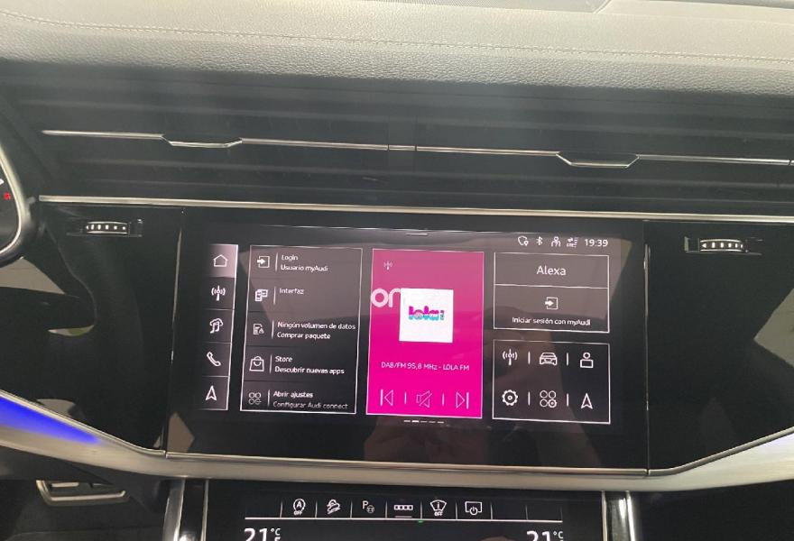 AUDI Q8 2024