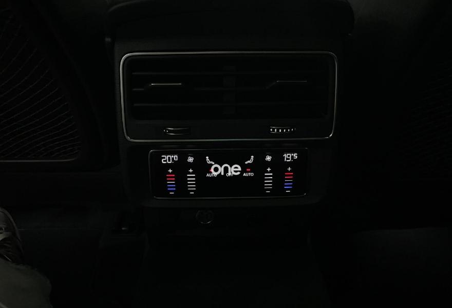 AUDI Q8 2024