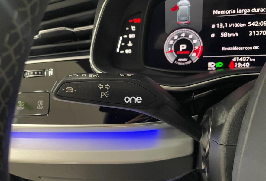 AUDI Q8 2024