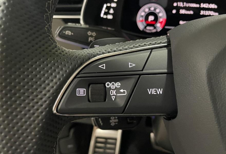 AUDI Q8 2024