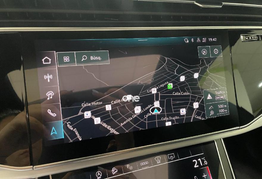 AUDI Q8 2024