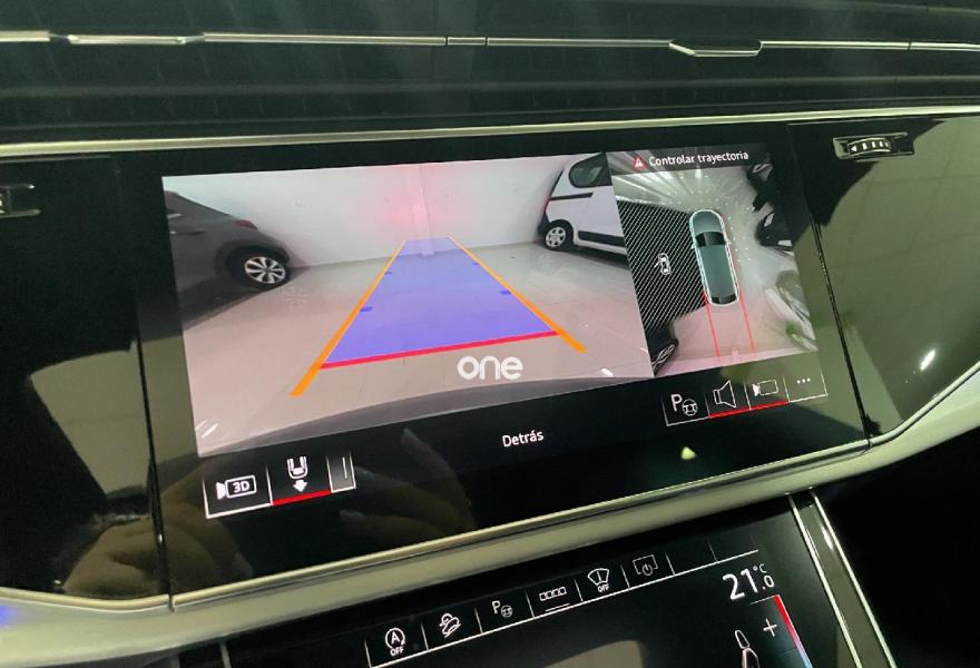 AUDI Q8 2024