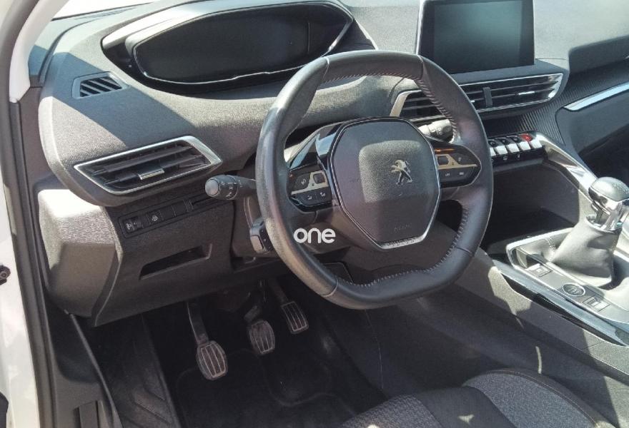 PEUGEOT 3008 2022