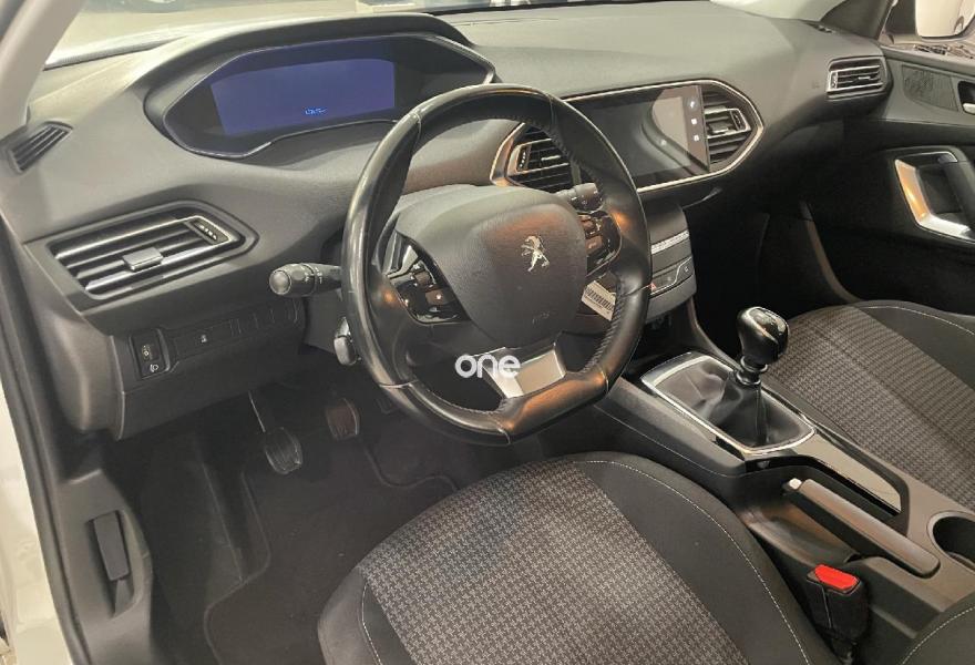 PEUGEOT 308 2021