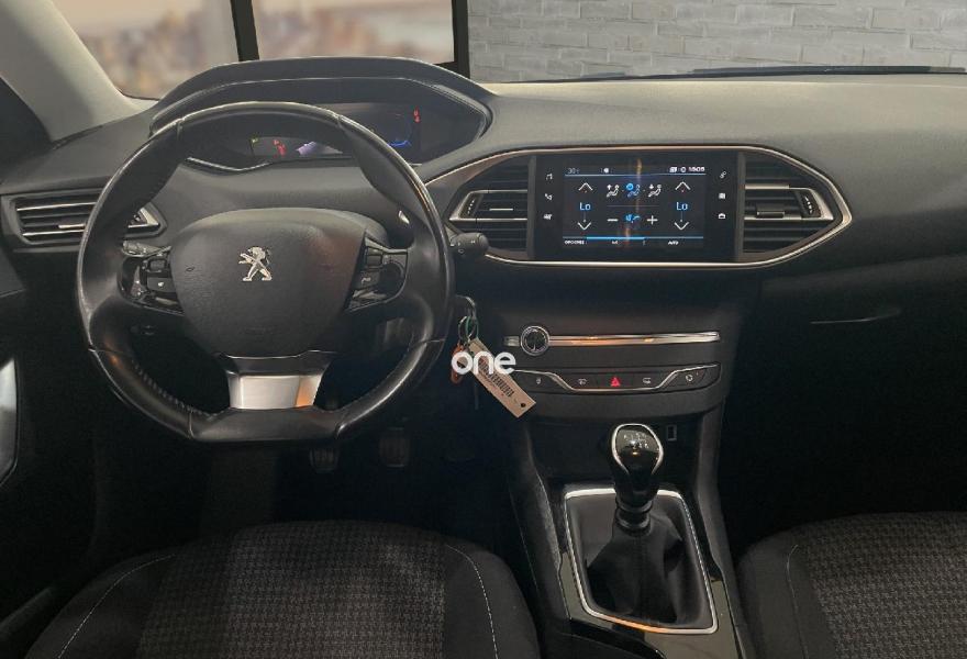PEUGEOT 308 2021