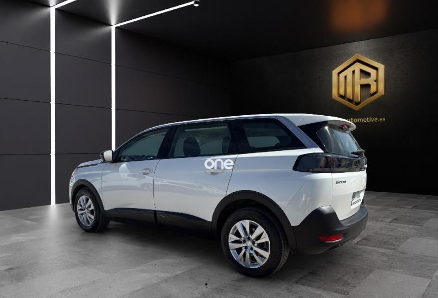 PEUGEOT 5008 2022