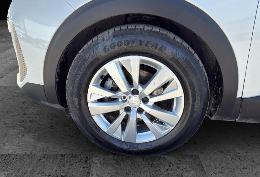 PEUGEOT 5008 2022
