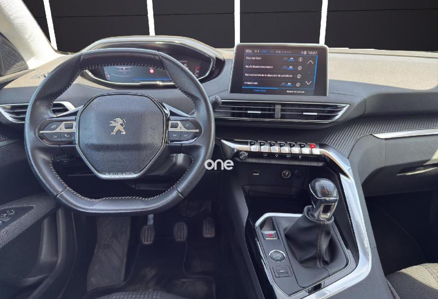 PEUGEOT 5008 2022