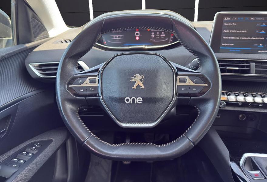 PEUGEOT 5008 2022