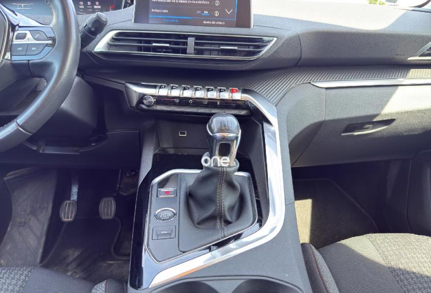 PEUGEOT 5008 2022