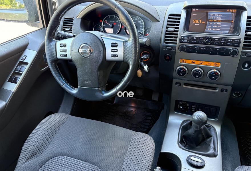 NISSAN Pathfinder 2009