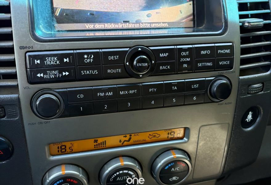 NISSAN Pathfinder 2009