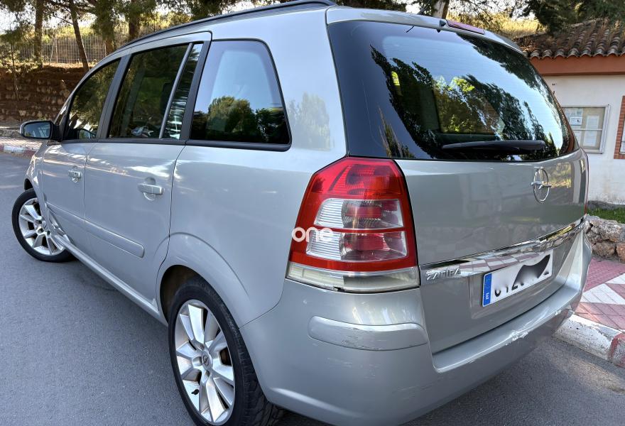 OPEL Zafira 2009