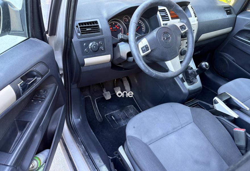 OPEL Zafira 2009