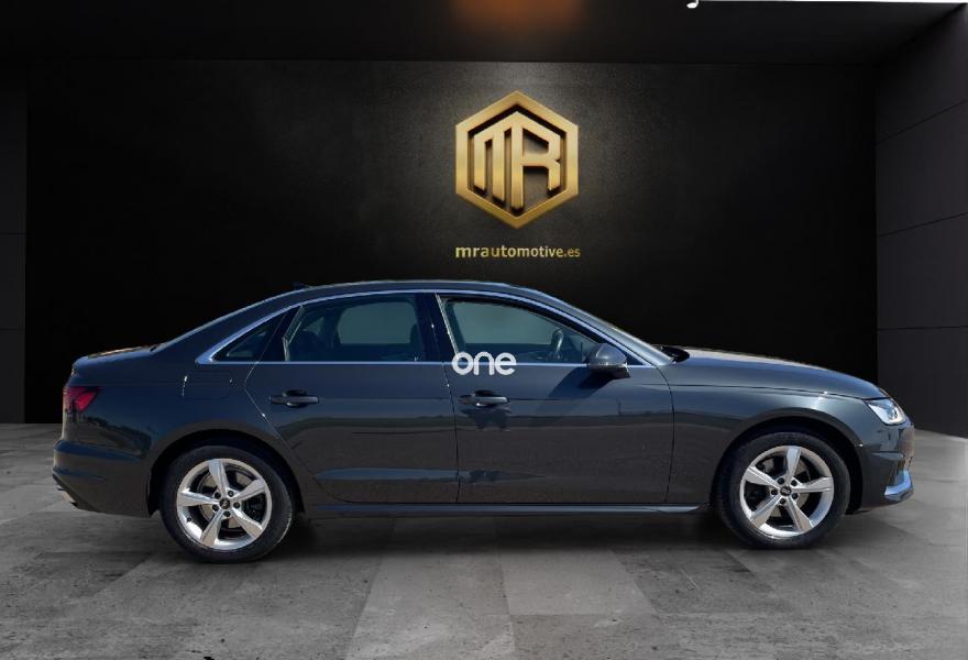 AUDI A4 2022