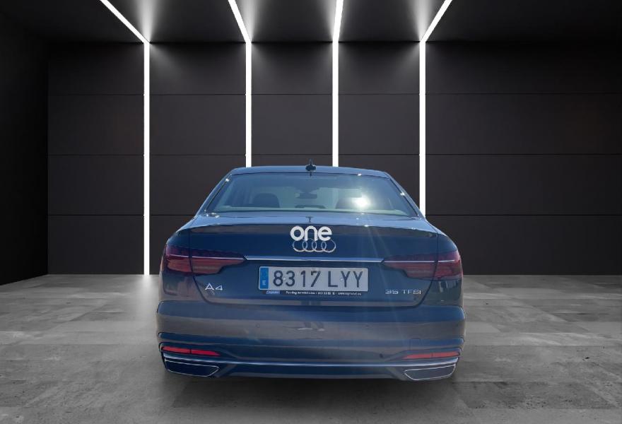 AUDI A4 2022