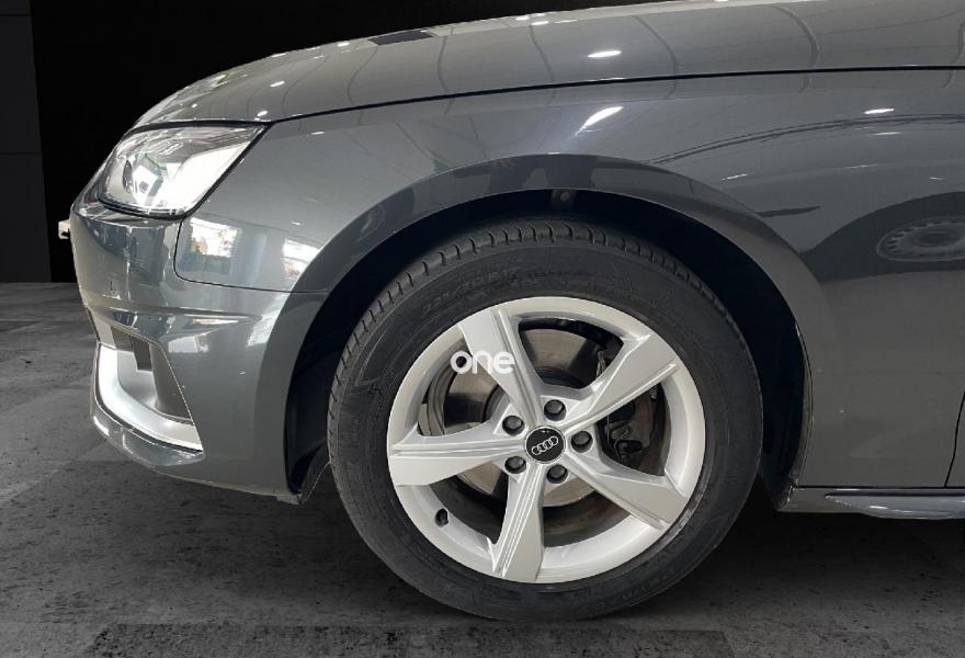 AUDI A4 2022