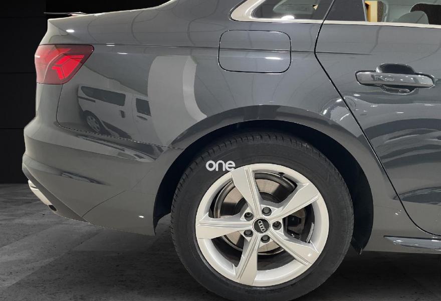 AUDI A4 2022