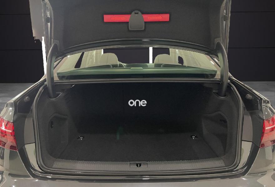 AUDI A4 2022