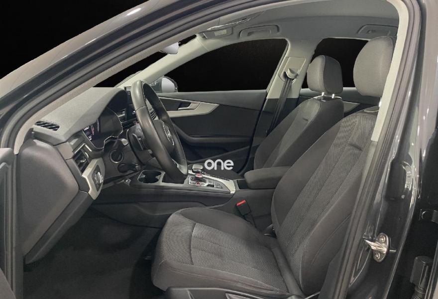 AUDI A4 2022
