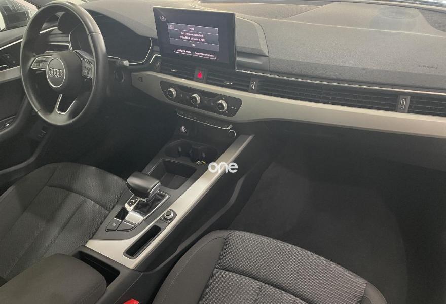 AUDI A4 2022