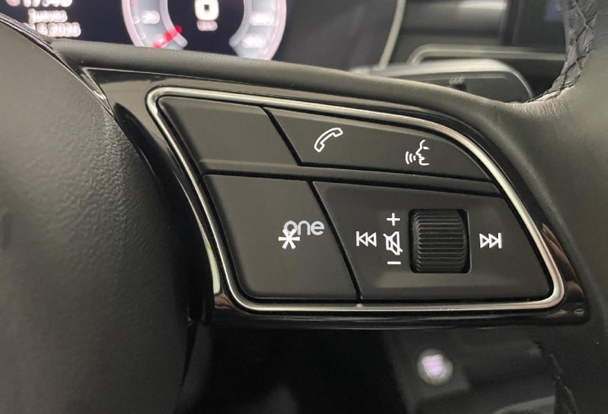 AUDI A4 2022