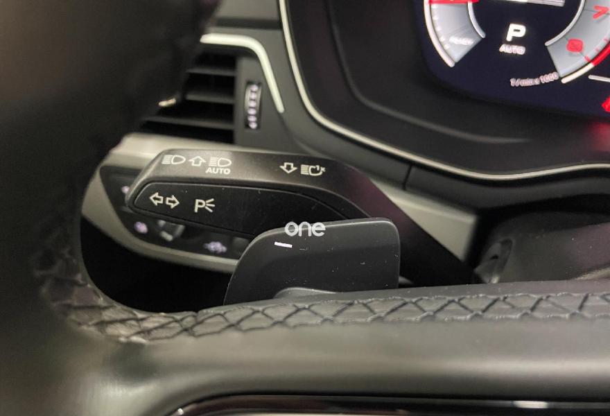 AUDI A4 2022