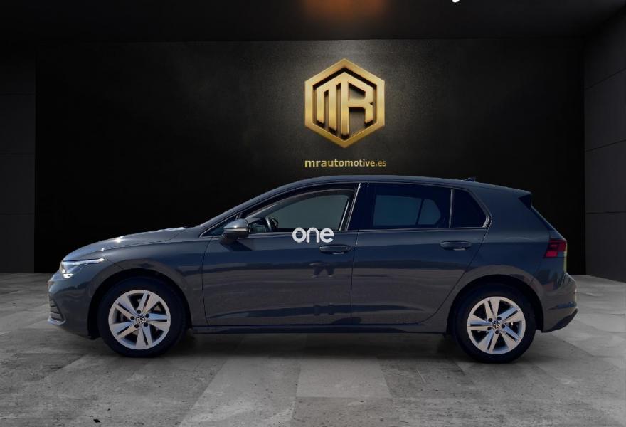 VOLKSWAGEN Golf 2021