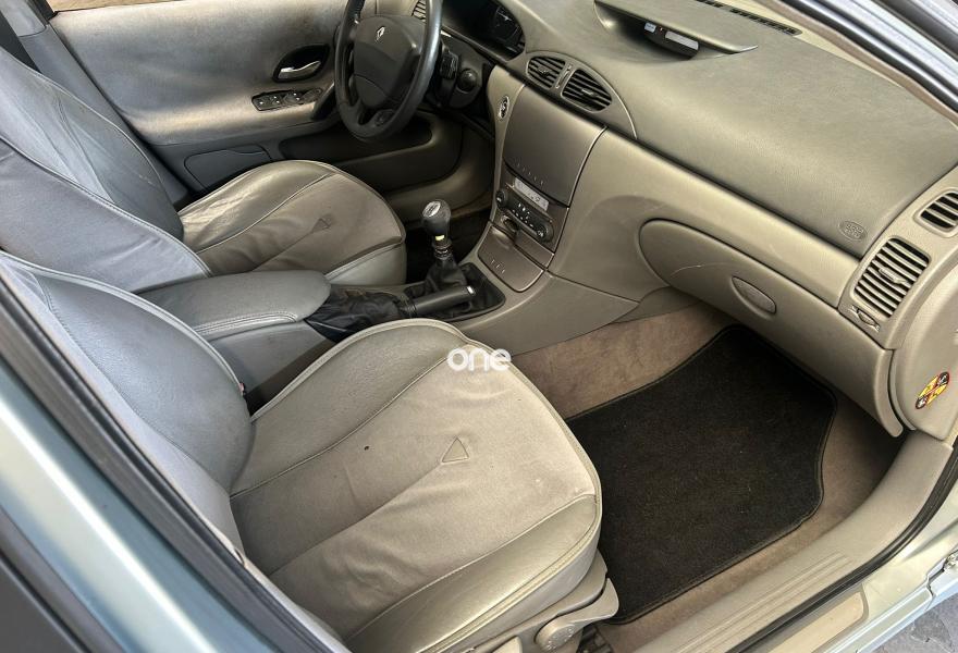 RENAULT Laguna 2003