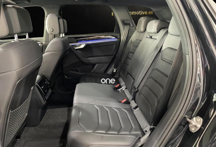 VOLKSWAGEN Touareg 2021