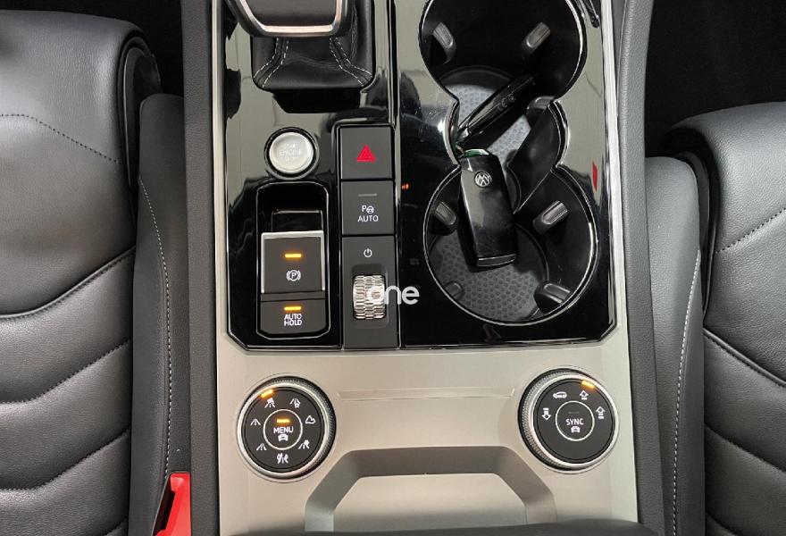 VOLKSWAGEN Touareg 2021