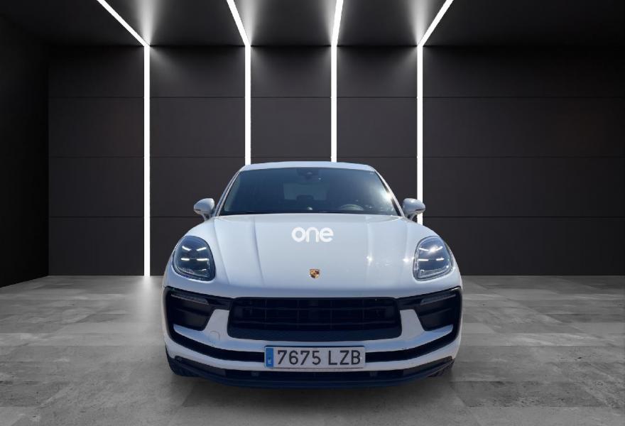 PORSCHE Macan 2022