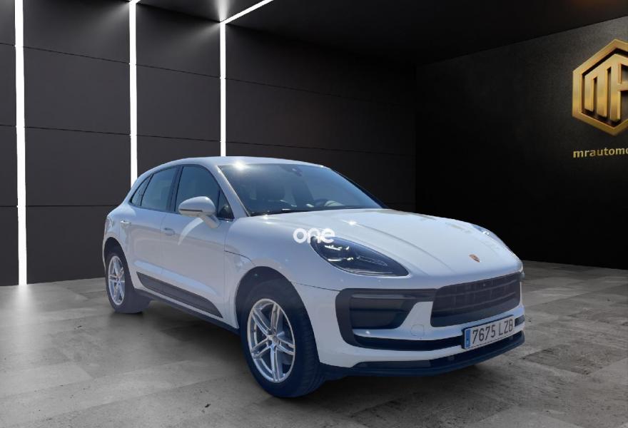 PORSCHE Macan 2022