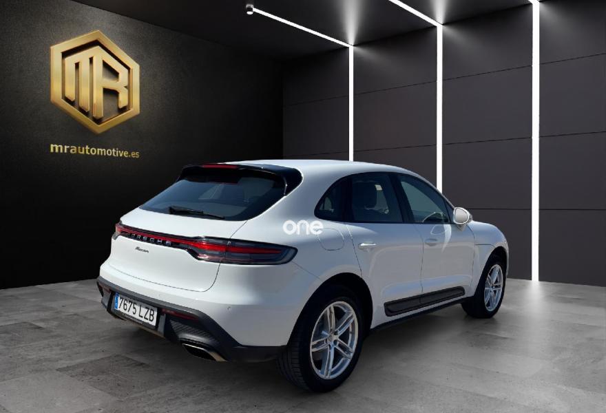 PORSCHE Macan 2022