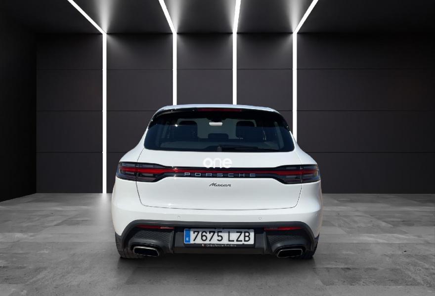 PORSCHE Macan 2022