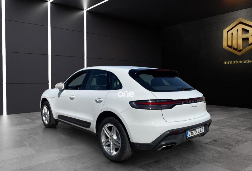 PORSCHE Macan 2022