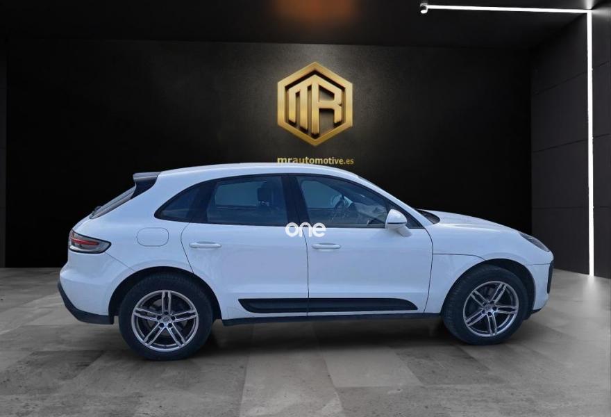 PORSCHE Macan 2022