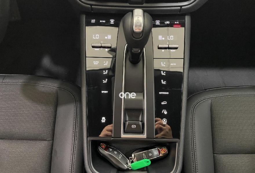 PORSCHE Macan 2022