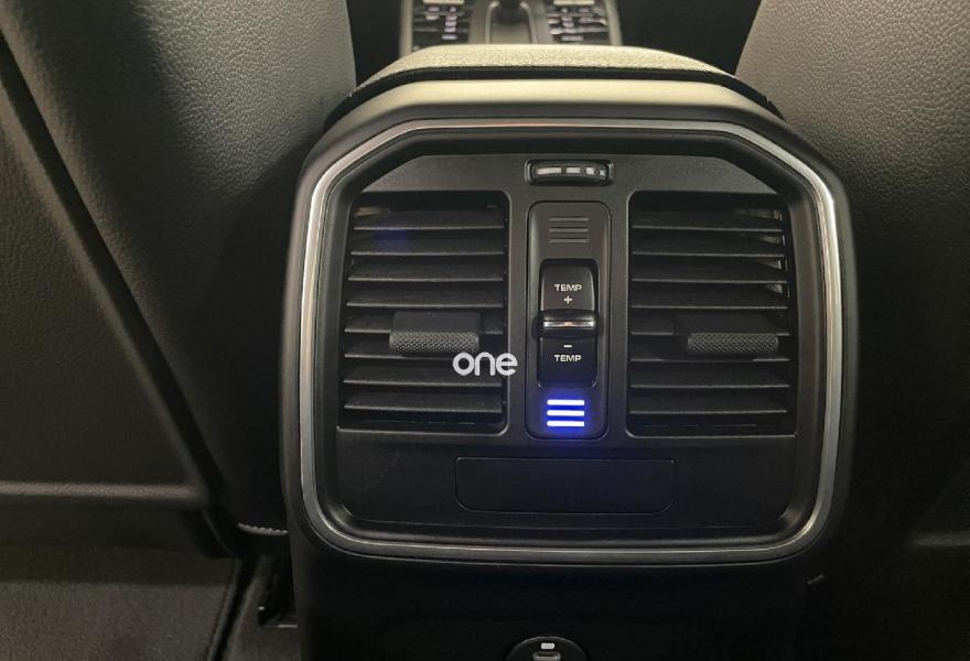 PORSCHE Macan 2022