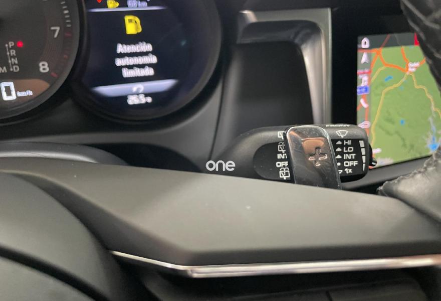 PORSCHE Macan 2022