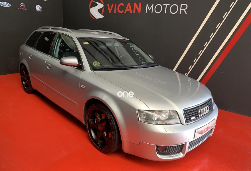 AUDI A4 2002
