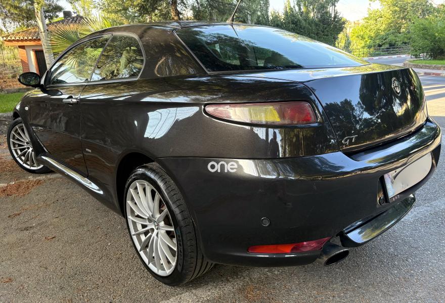 ALFA ROMEO GT 2006