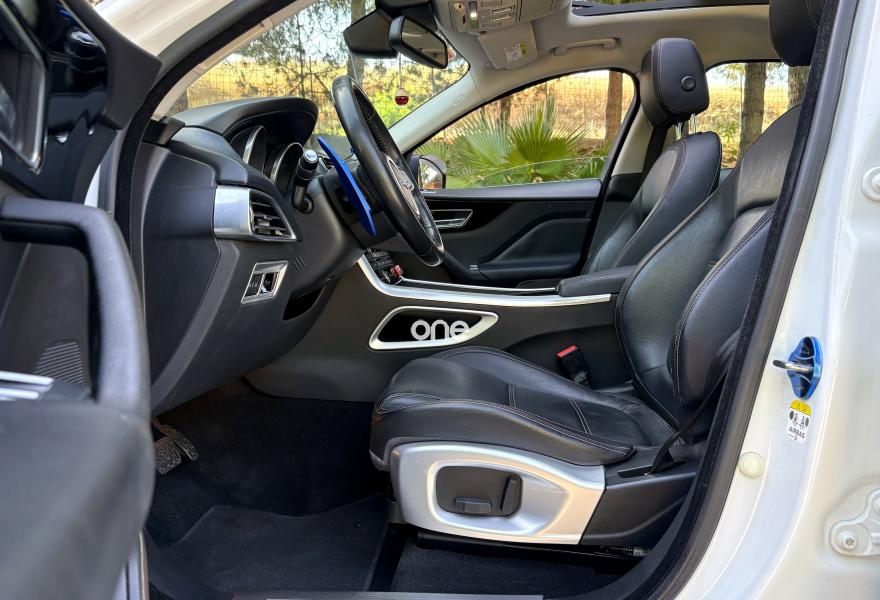 JAGUAR F-Pace 2017